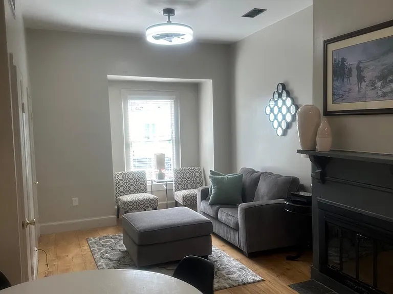 532 E Gaston St #B — Photo 4