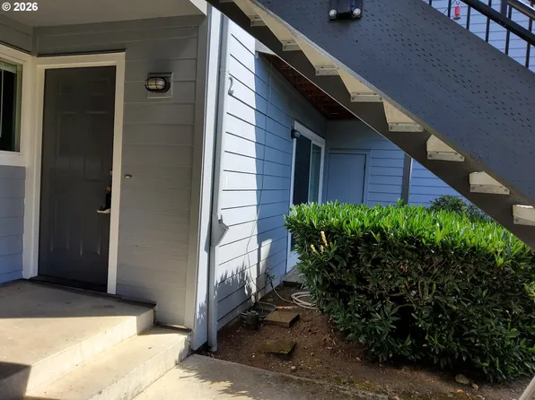 1040 Columbia Ridge Dr, Vancouver, WA 98664