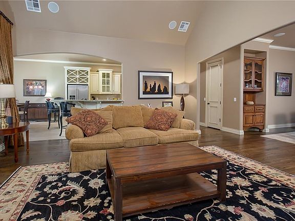 5th image of 3216 Findhorn Dr