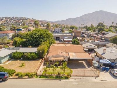 825 Sacramento Ave, Spring Valley, CA, 91977