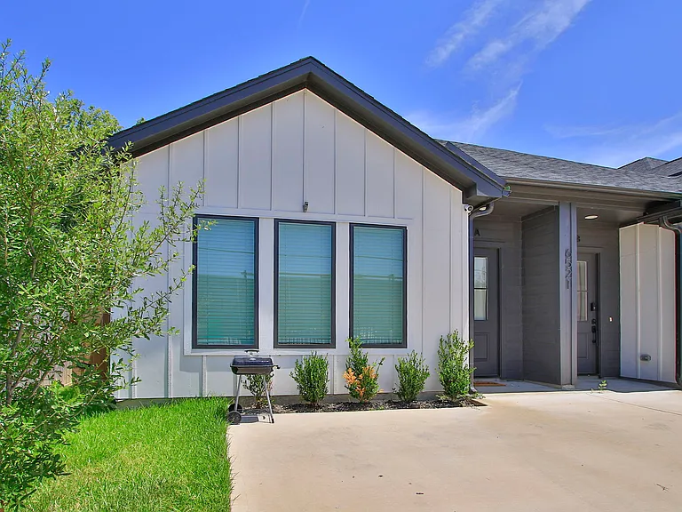 6521 Madrid St — Photo 42