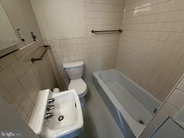 271 Redwood Dr — Photo 4