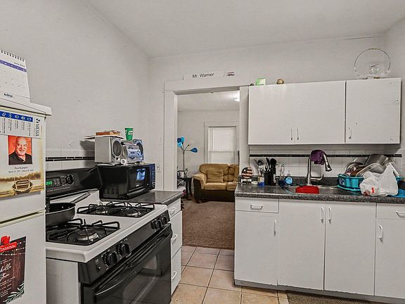 5th image of 1152 Portage St