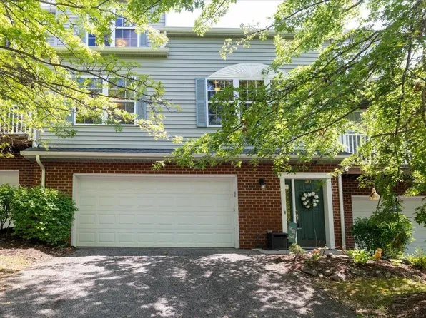 410 Oak Tree Blvd, Christiansburg, VA 24073