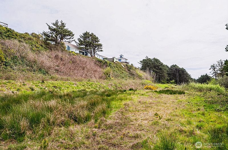 5th image of 4788 Beach Lane
