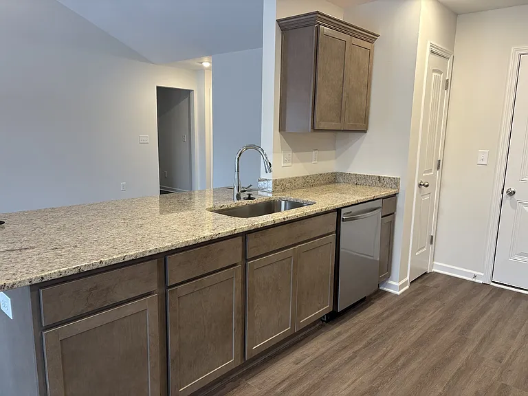 208 Watershed Ct — Photo 10