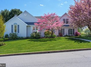 20 Northridge Dr W, Mohnton, PA 19540