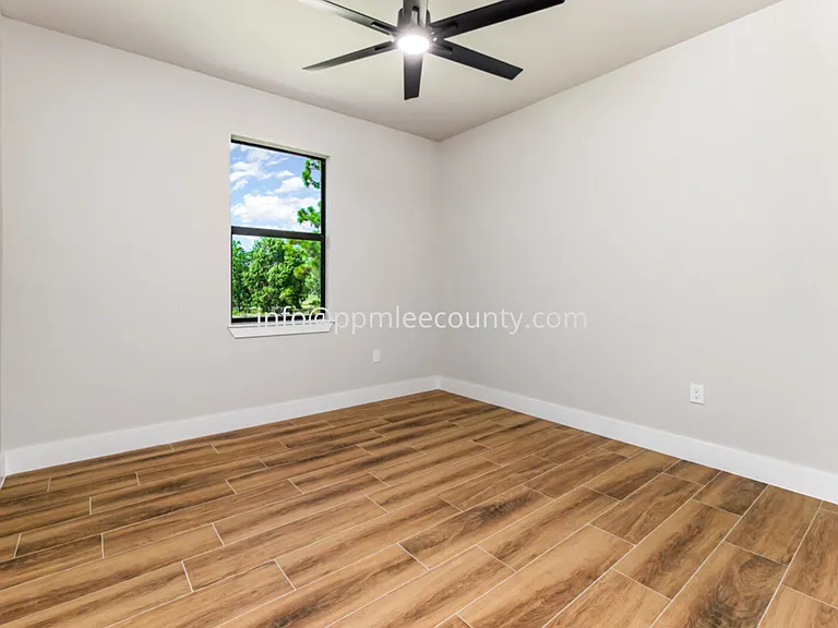 4157 NW 39th Ave — Photo 11