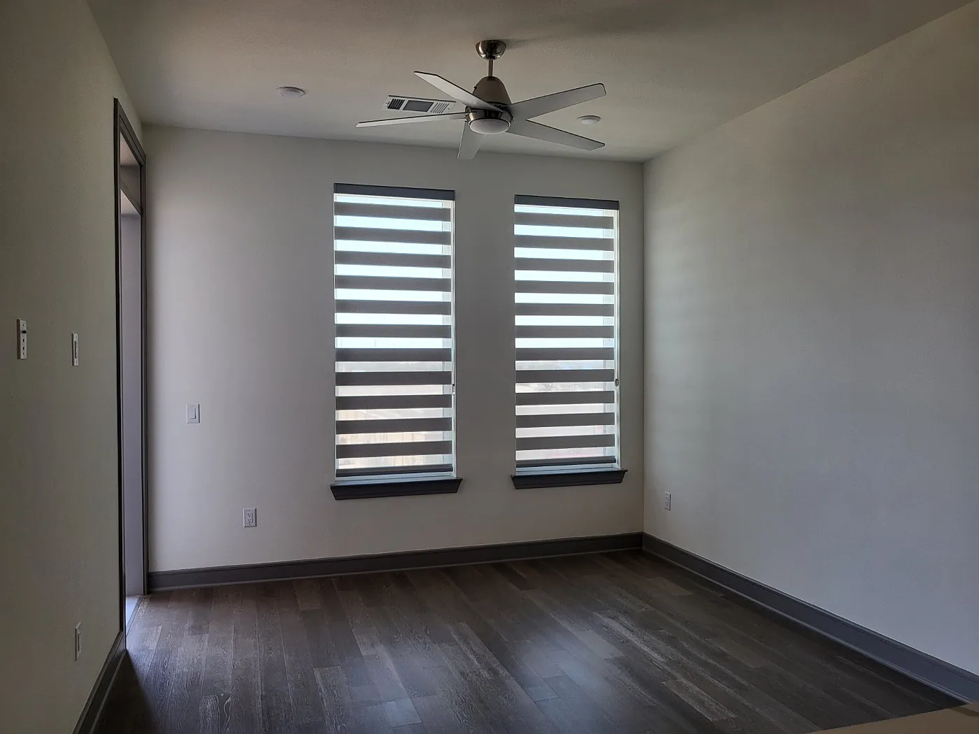 2 bed, 1025 sqft, $2,000 — Photo 2