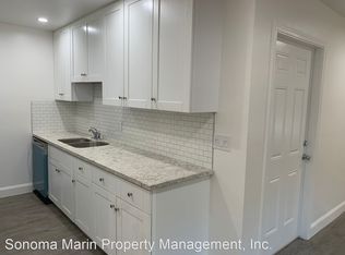 404 Lincoln Ave, Cotati, CA 94931