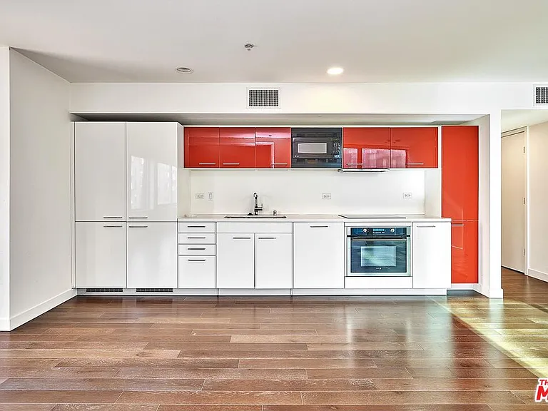 901 S Flower St #500 — Photo 21