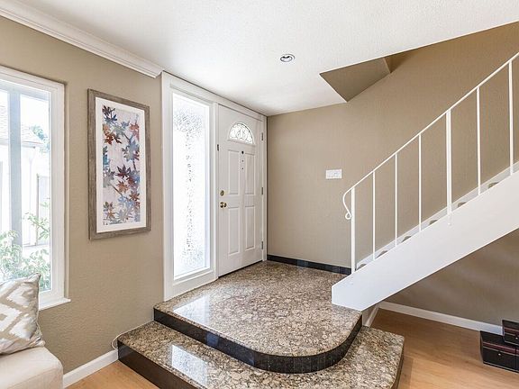 4th image of 873 Erickson Ln