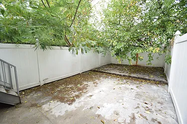 Rented by Urban Realty NYC