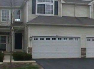 527 Telluride Dr, Gilberts, IL 60136