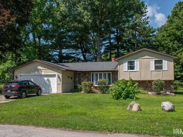 2143 N Elmer St, South Bend, IN 46628
