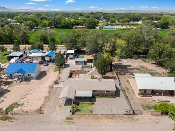 (undisclosed Address), Bosque Farms, NM 87068