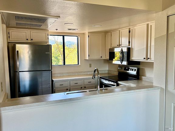4th image of 232 Seagull Row