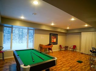 710 Hidden Rdg N, Midland, MI 48640