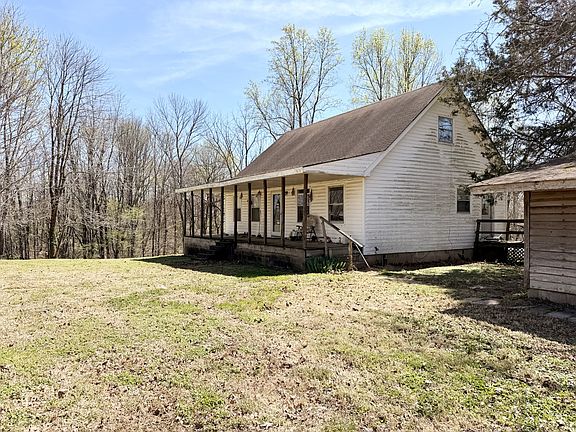 2nd image of 3152 Tanyard Hill Rd