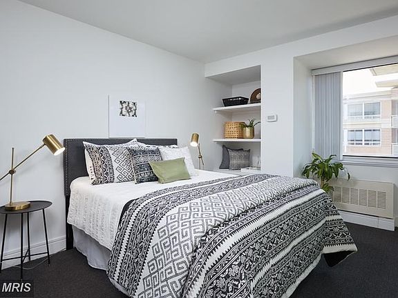 Bedroom (Master)