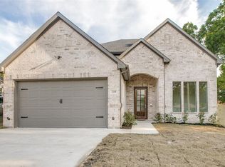 219 Hill Ln, Red Oak, TX 75154