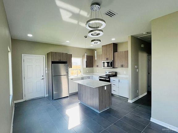 2nd image of 11006 N 33rd St #2-4