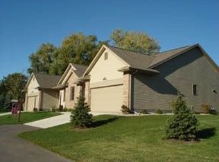 541 Hill St, Baraboo, WI 53913