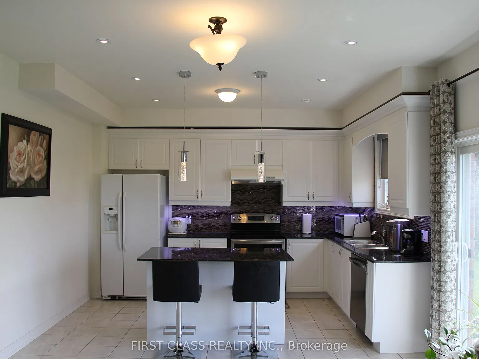 4 bed, $3,600 — Photo 4