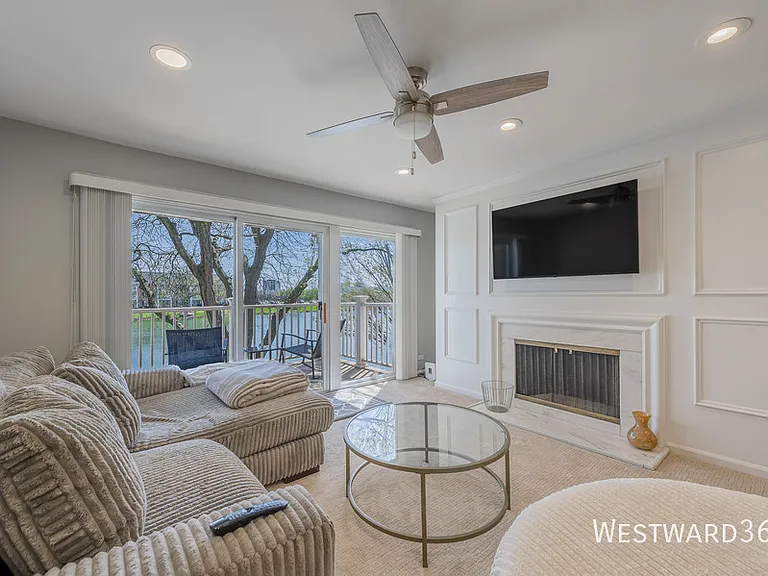 5601 Carriage Way Dr #202B — Photo 2