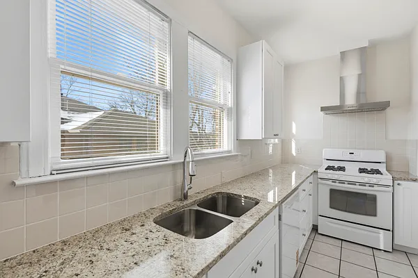 6241 Richmond Ave #2 — Photo 8