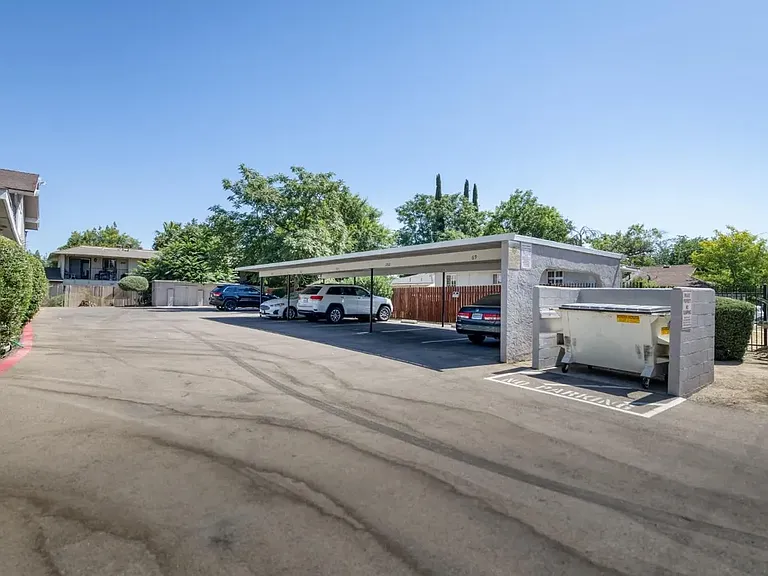 69 W Beverly Dr #202 — Photo 4