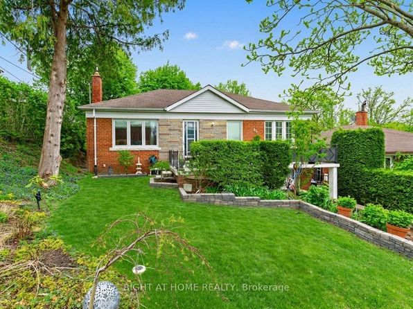 85 Flamborough Dr, Toronto, ON M6M 2R8