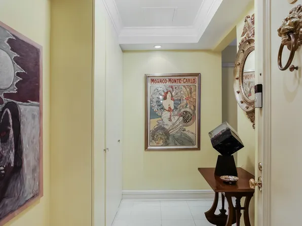 465 Park Avenue image 7 of 10