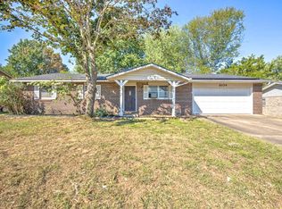 1404 E Joye St, Springdale, AR 72762