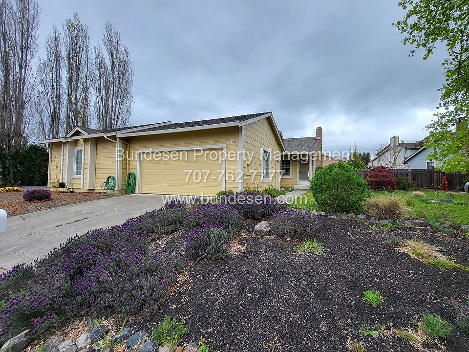 1st image of 586 Maria Dr