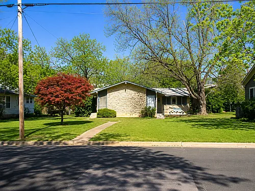 4812 Avenue H Photo 1