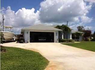 354 16th St SW, Vero Beach, FL 32962