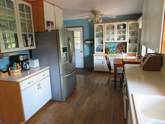 Kitchen/breakfast nook