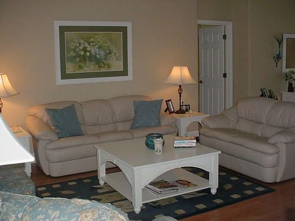 4th image of 2570 Christopher Dr