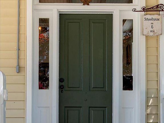 5th image of 7121 Main St