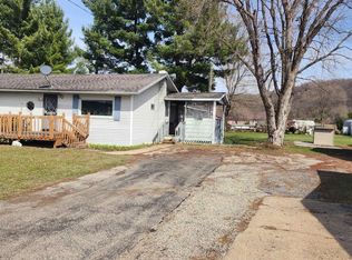 17432 Oakes Road, Boscobel, WI 53805