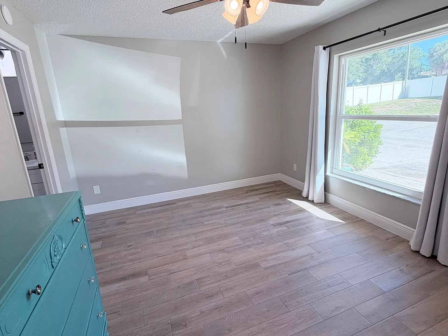 2 bed, 1100 sqft, $1,300 — Photo 1