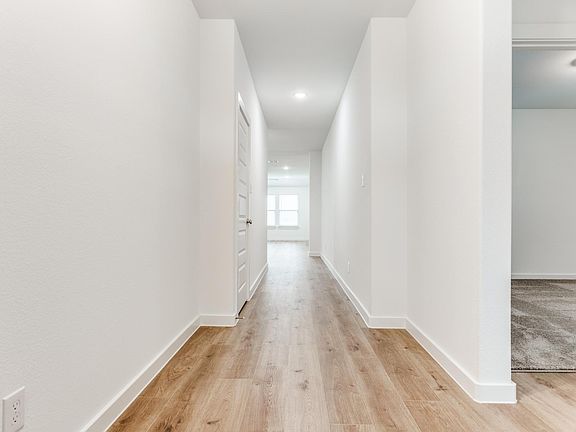 2nd image of 4923 Bellhurst Dr