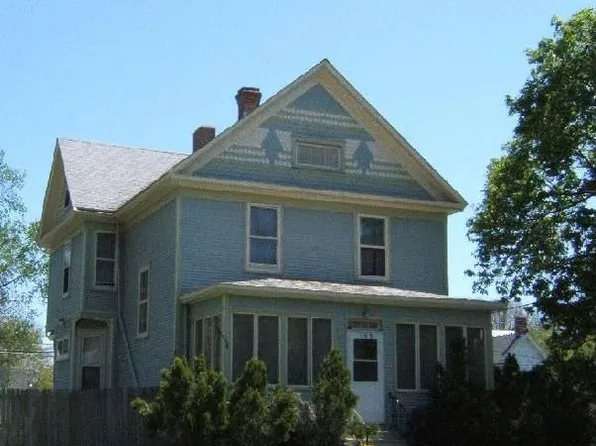 102 Grand Ave, Lincoln, IL 62656