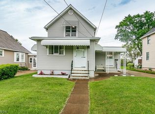 37521 2nd St, Willoughby, OH