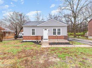 10803 Alberta Dr, Fairdale, KY 40118