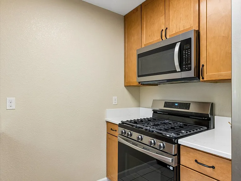 11604 Community Center Dr #8 — Photo 9