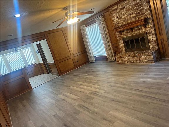 5th image of 5015 Foxdale Dr