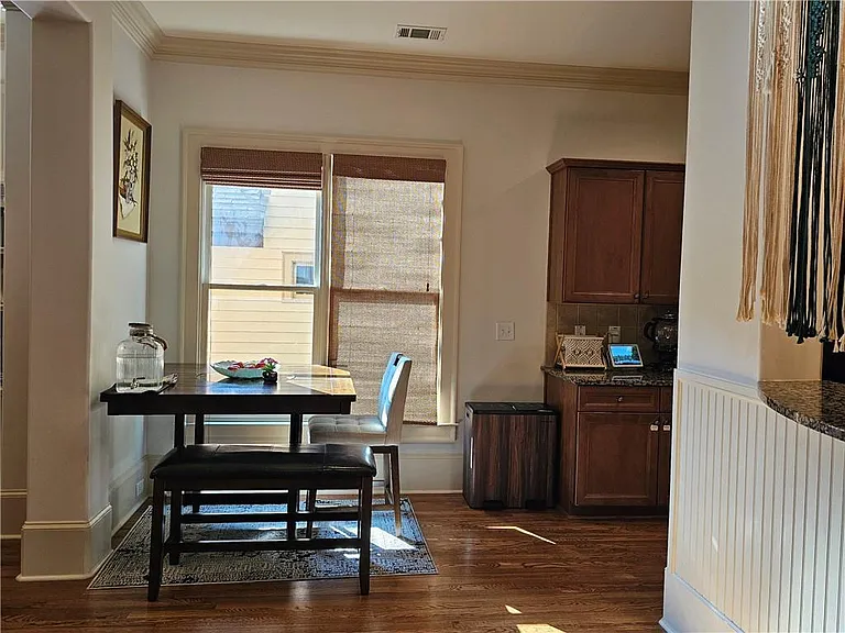10924 Waters Rd — Photo 16