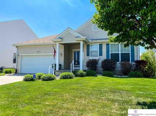 3852 S 190th St, Omaha, NE 68130